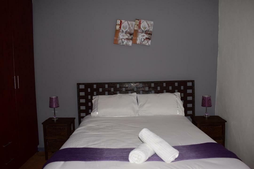 Skyhawk Guesthouse Gaborone Exterior photo