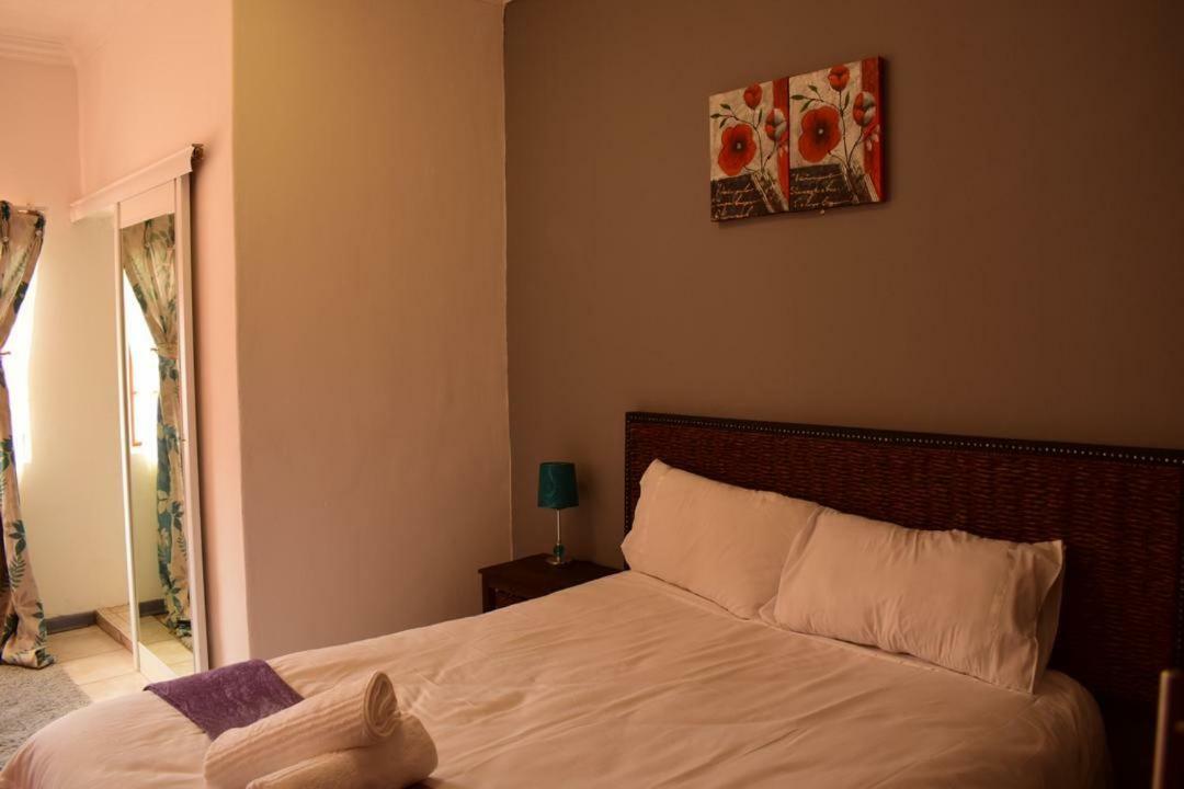 Skyhawk Guesthouse Gaborone Exterior photo